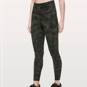Lululemon green camo fast and free pant sz 2